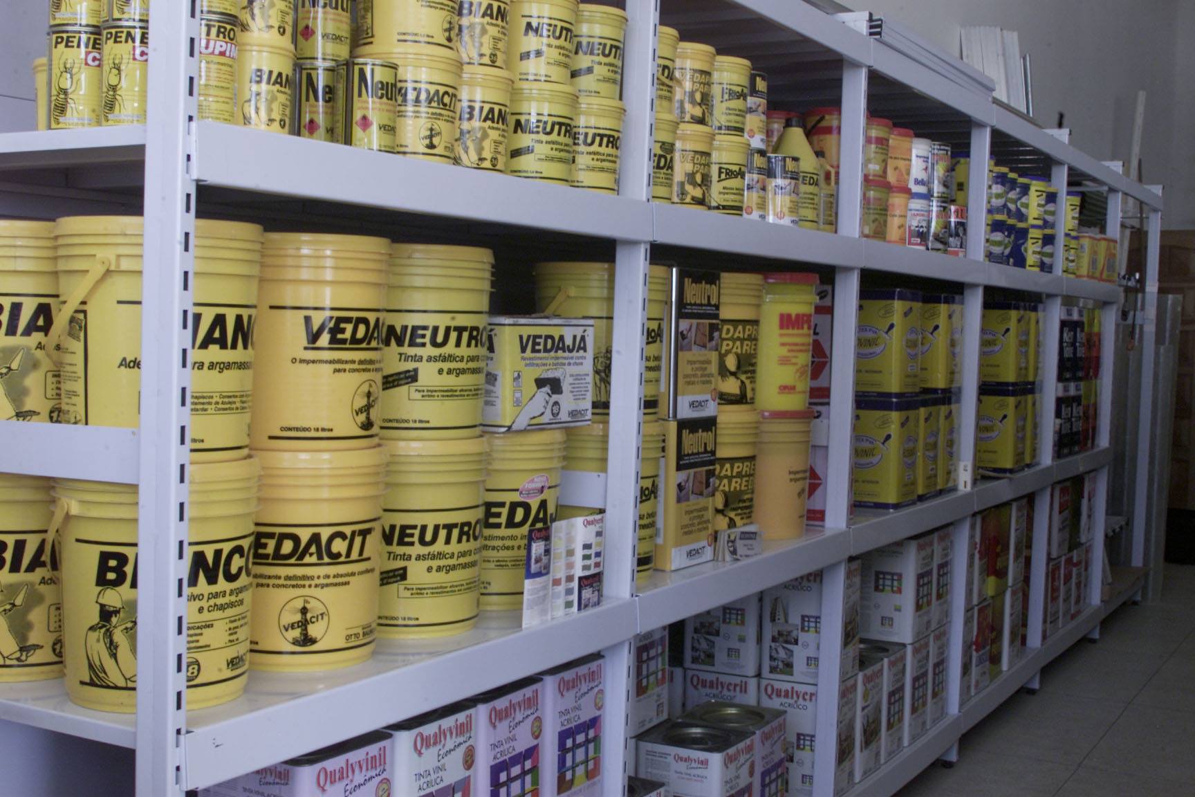 GONDOLA MURAL LONGARINA - P-300KGS POR NIVEL DE PRATELEIRA.jpg